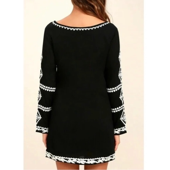 Lulu’s embroidered boho dress - Picture 2 of 5